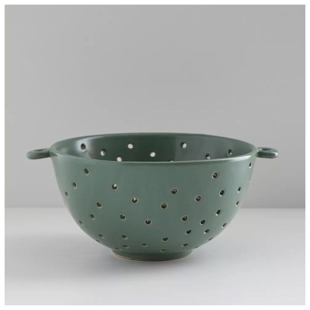 $93 Urban Outfitters 3-piece Trending Brand Box with Isadora colander - Picture 3 of 8
